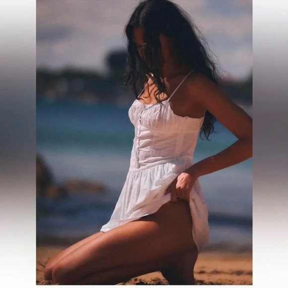 ZARA EMBROIDERED WHITE DRESS WITH BOWS - Picture 2 of 7